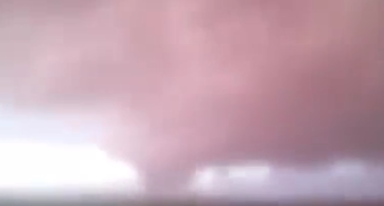 Une mini-tornade a frappé deux villes au nord de Rome