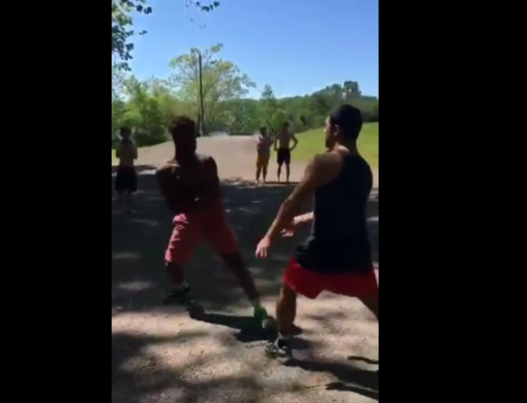 Coup de poing retourné et GROS KO !!