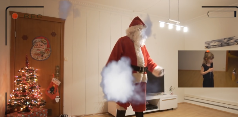 Il prouve à sa fille que le père Noël existe en le filmant
