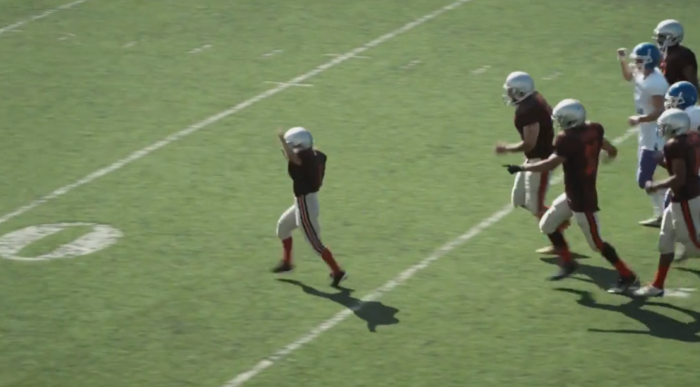 Un enfant malade marque un touchdown