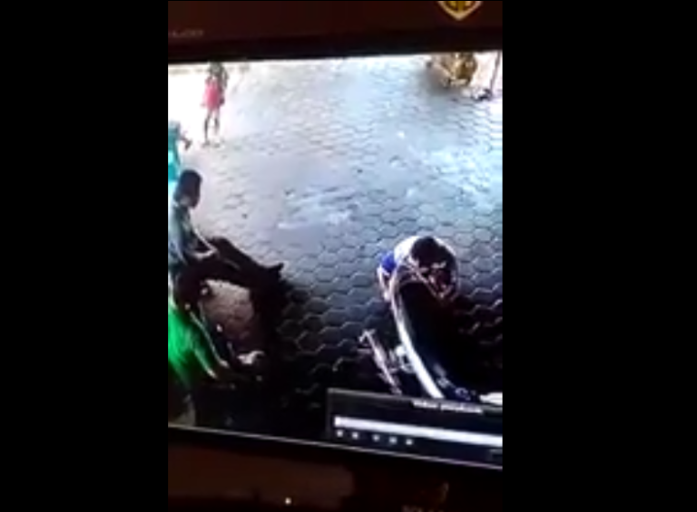 Un papa sauve in extremis la vie de ses deux enfants