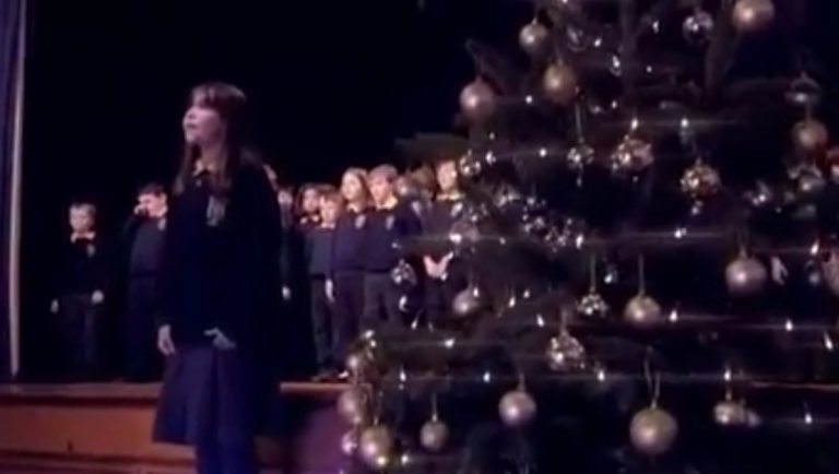 Une jeune choriste autiste fait le buzz avec sa reprise d’Hallelujah…