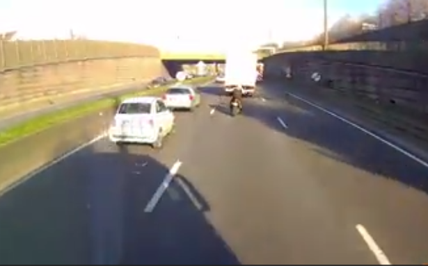 Un motard percute violemment un véhicule de la DIR à l&rsquo;arrêt à Lille