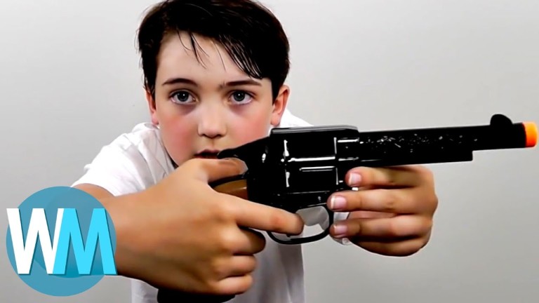 Top 10 Enfants RENVOYÉS de l&rsquo;école pour des RAISONS STUPIDES !