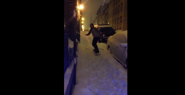 Un snowboarder se fait percuter par une voiture