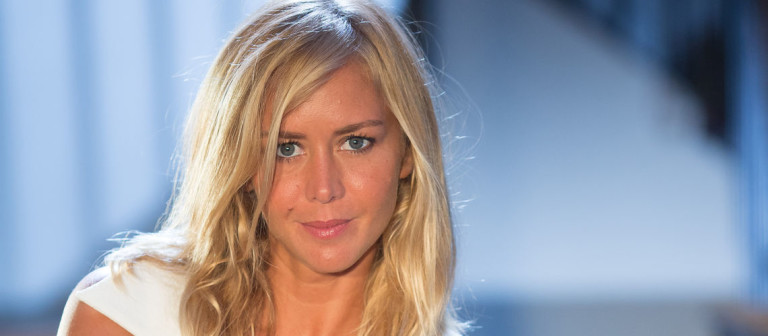 Enora Mala­gré violem­ment insul­tée par la femme de Stéphane Guillon