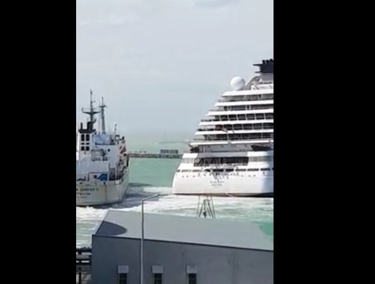 Un paquebot percuter un autre bateau…