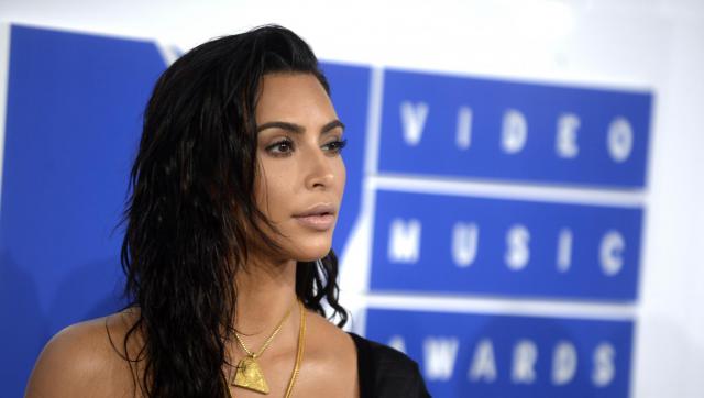Kim Kardashian sans soutien-gorge à la Fashion Week de New York