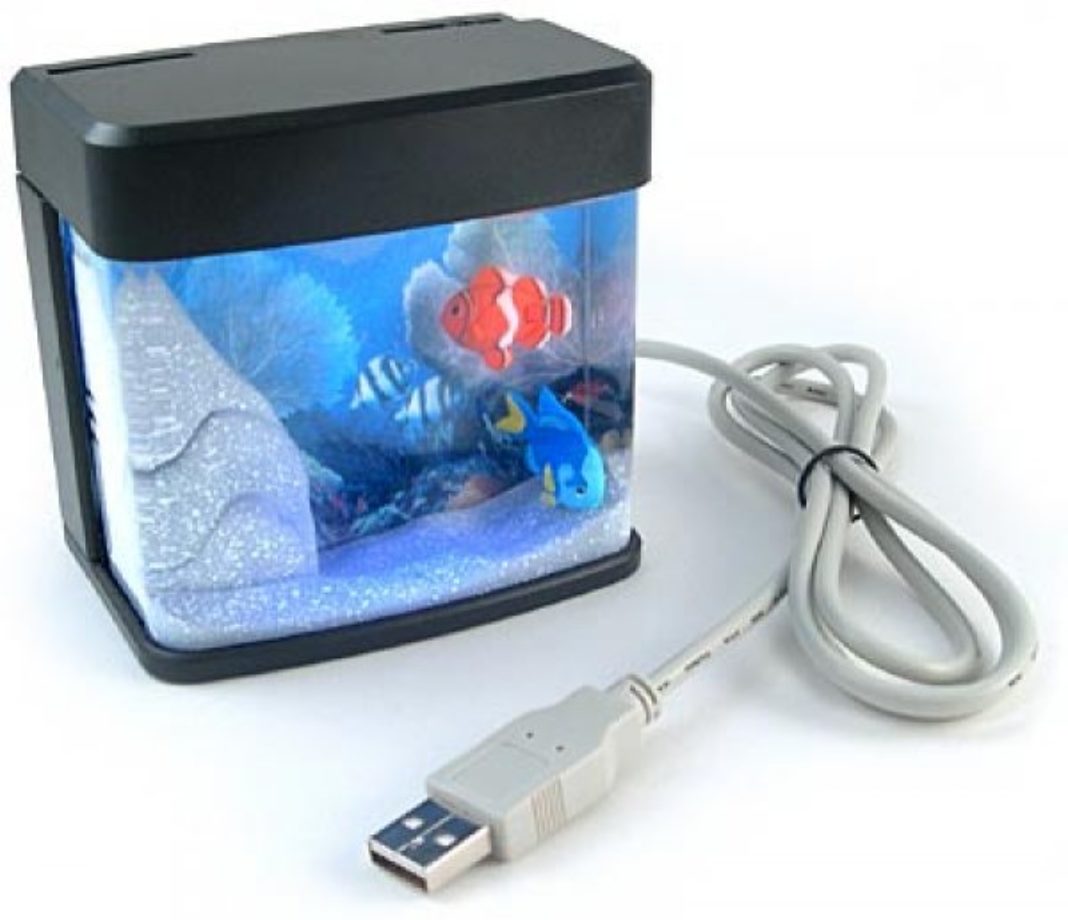 Настольный usb. Аквариум 10 л HOMEFISH п10. USB аквариум органайзер. Игрушка USB аквариум. Органайзер аквариум с искусственными рыбками.