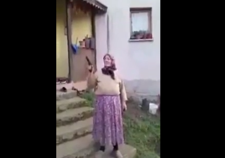 Voila pourquoi il ne faut jamais donner d’arme à feu à une mamie