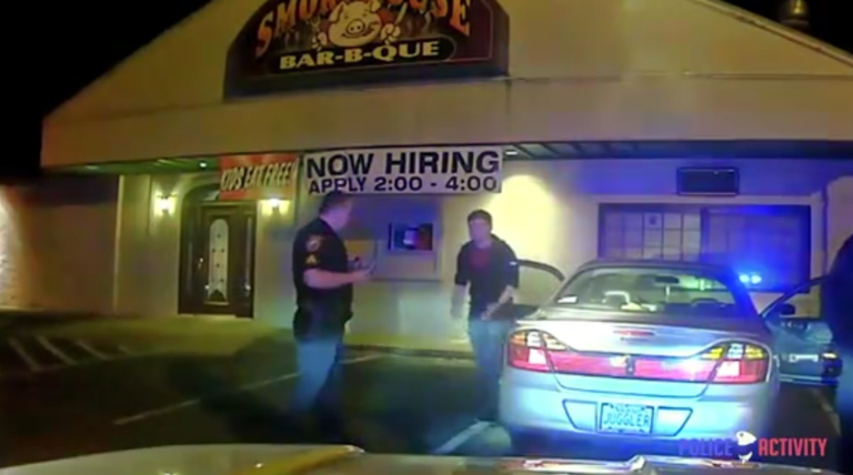 Un automobiliste prouve à des policiers qu&rsquo;il est sobre en jonglant !