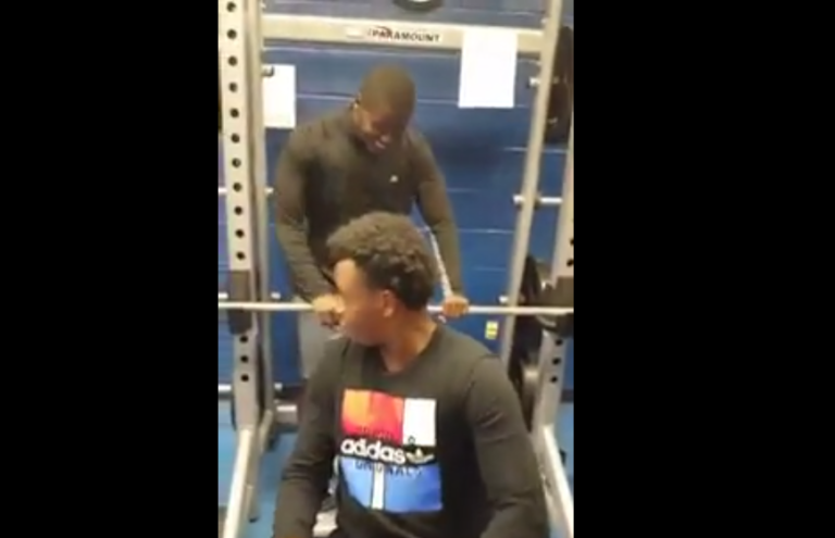 Accident pendant une séance de musculation