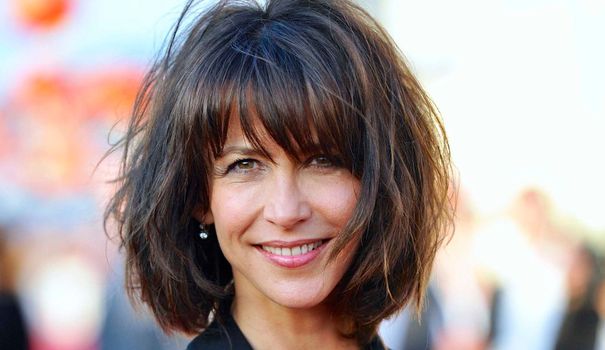 Sophie Marceau complètement nue, en couverture de Voici !