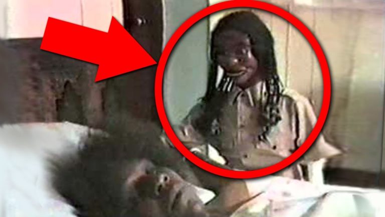 5 VRAIES POUPÉES HANTÉES FILMÉES EN DIRECT !