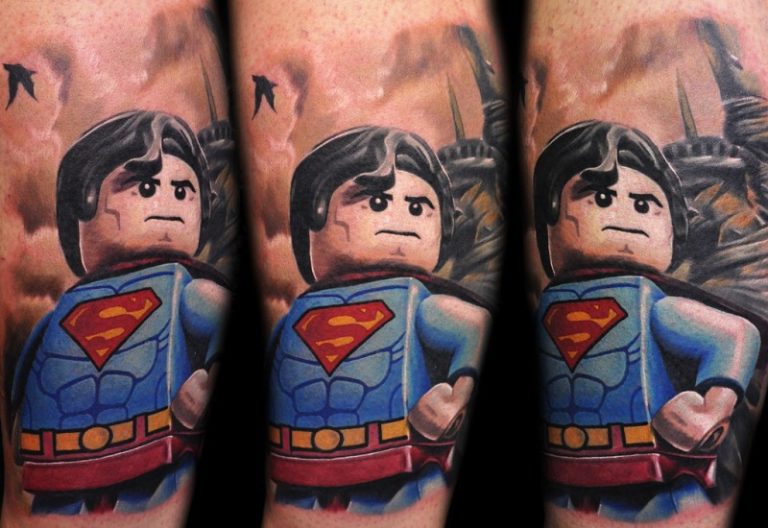 LES TATOUAGES les plus INCROYABLES DU MONDE !