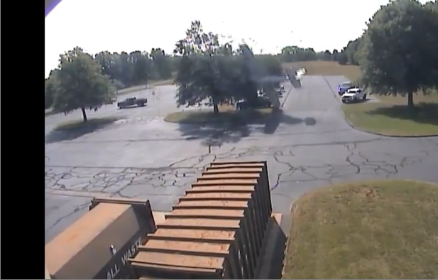 Un avion se crashe dans un arbre dans le Connecticut