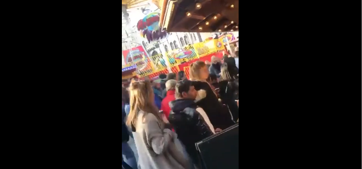 Un pickpocket pris en flagrant délit pendant une fête foraine