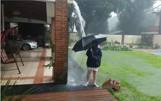 La foudre tombe a côté d&rsquo;un enfant en Argentine