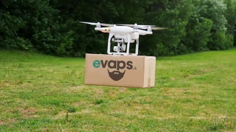 Une boutique e-cigarette livre en drone et jetpack