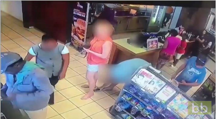 Un pervers se fait griller en train de filmer sous la jupe d’une femme