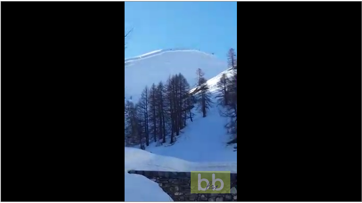 Une avalanche surprend des secouristes à Tignes