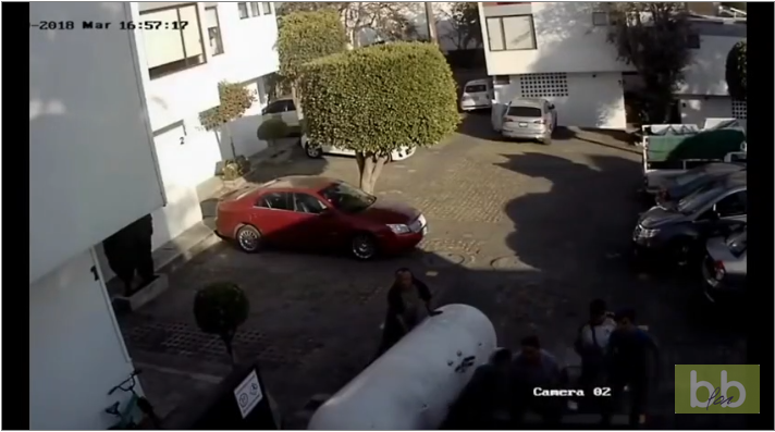 Ils tentent de remorquer une citerne de gaz mais ça tourne mal