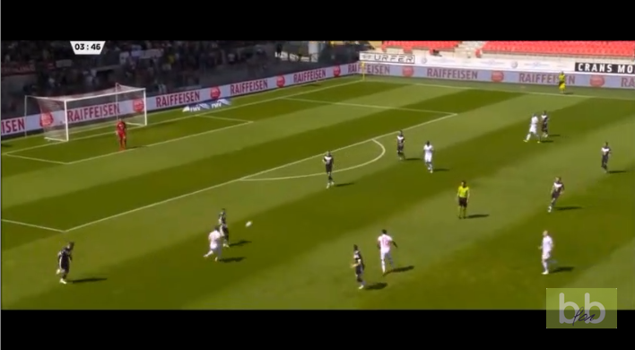 But improbable sur un tir de 70 mètres