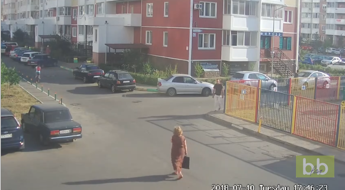 Une bonbonne de gaz laissée dans le coffre d’une voiture finit par exploser