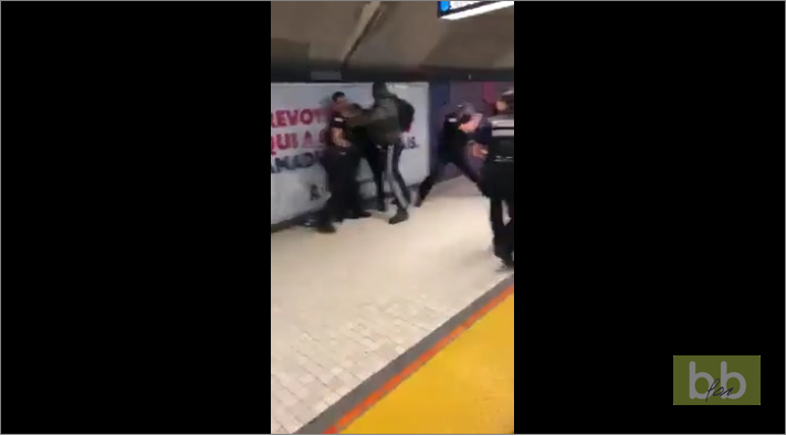 Quand 4 policiers essayent d’interpeler un suspect qui ressemble à un colosse…