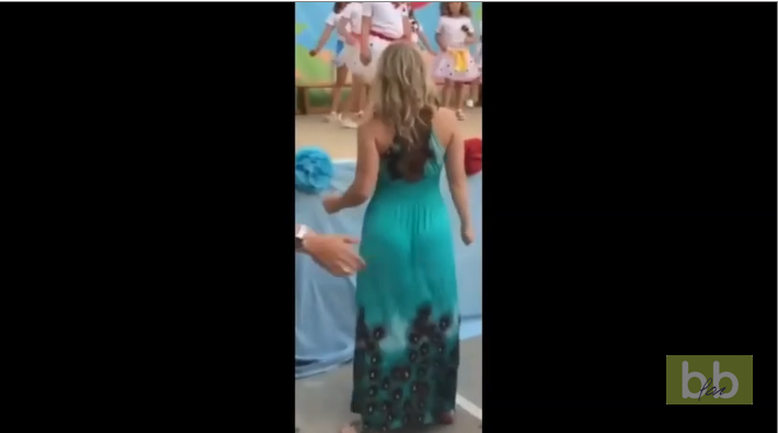 Quand papa tombe amoureux de la maitresse pendant le spectacle de fin d&rsquo;année au Brésil