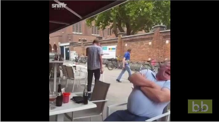 Bagarre hilarante entre deux hommes ivres