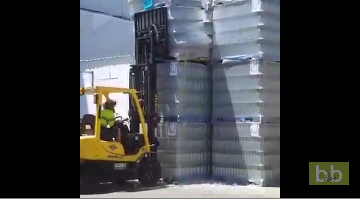 Boulette de la journée pour ce conducteur de chariot élévateur