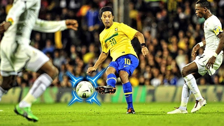 TOP 10 des BUTS les plus DRÔLES et CURIEUX dans le Football