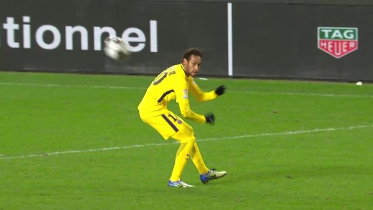 TOP 5 des MEILLEURS GESTES TECHNIQUES de Neymar Jr
