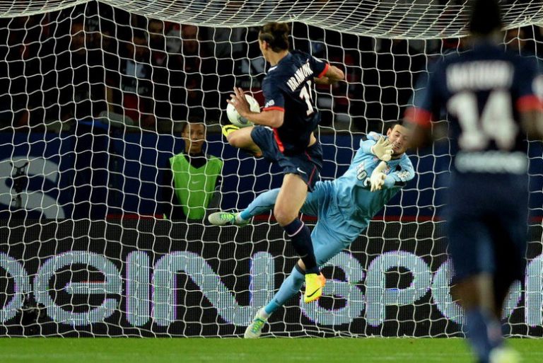 TOP 10 des BUTS de Zlatan Ibrahimovic en MODE NINJA !