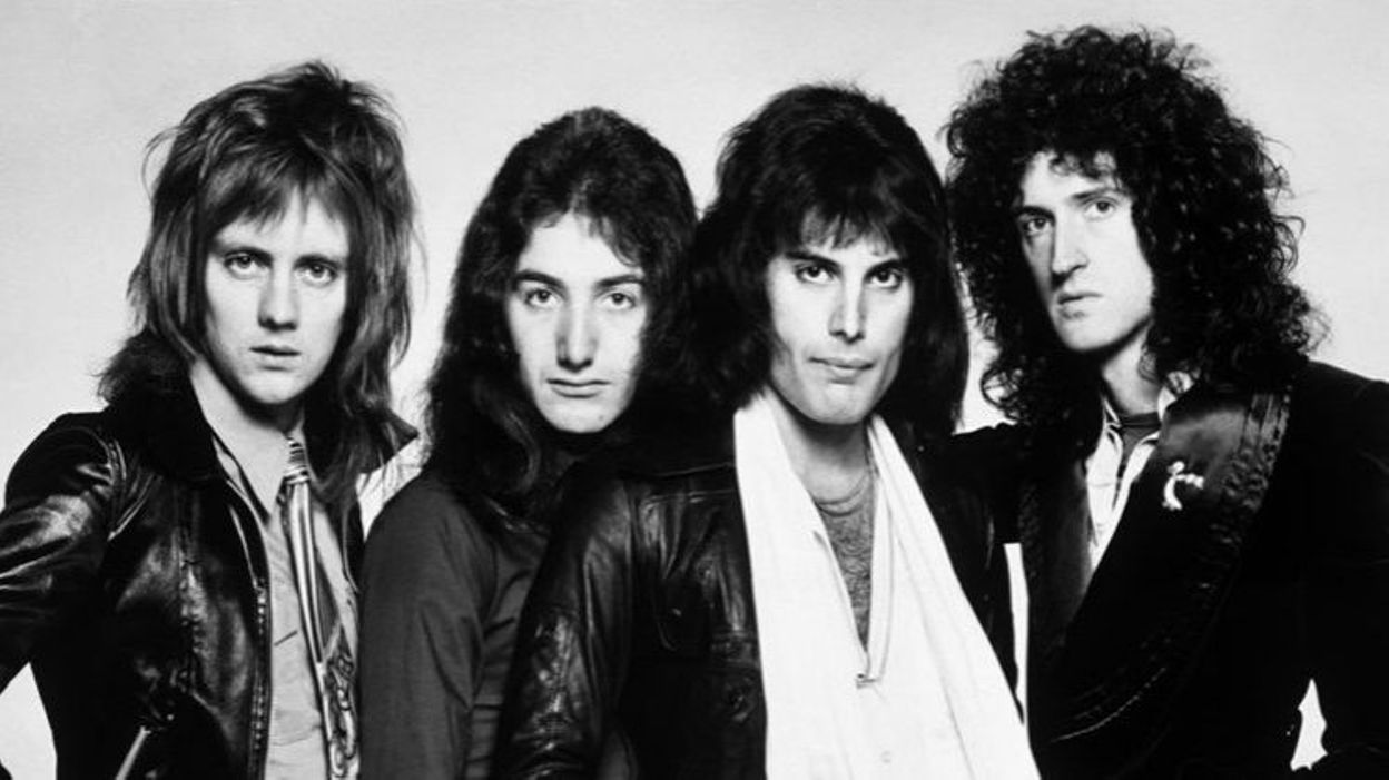 Tout ce qu'il faut savoir sur le chanteur de Queen. Breakforbuzz Tout ce qu'il faut savoir sur le chanteur de Queen. Breakforbuzz