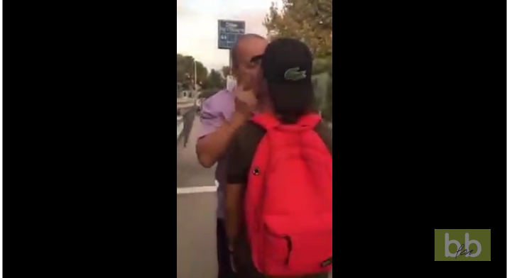 Un chauffeur de bus recadre un collégien insolent à Marseille.