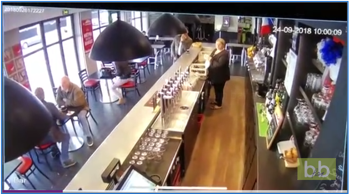 Un cheval s’invite dans un bar à Chantilly dans l&rsquo;Oise