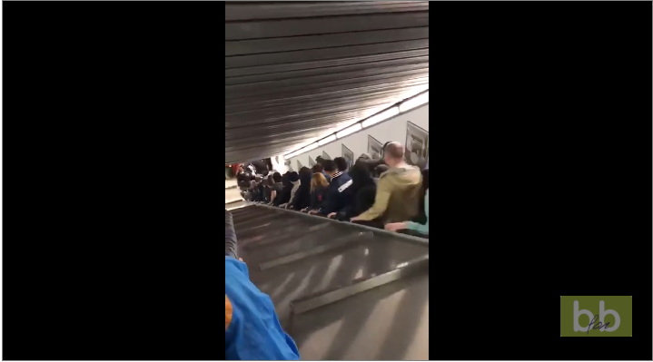 Un escalator hors de contrôle à Rome
