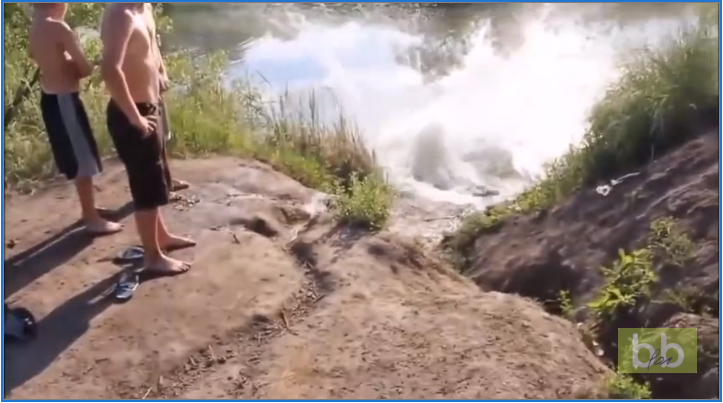 Quand une blonde se prend la chute de sa vie en BMX !!