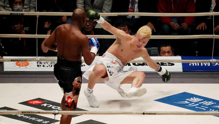 Floyd Mayweather gagne son combat de boxe en 2 minutes et empoche 9 millions de dollars