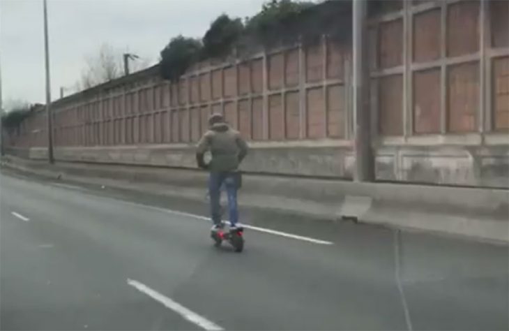 Il croise un homme à 85 kmh sur l&rsquo;A86 en trottinette