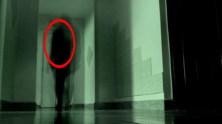 9 Ombres de Fantômes Flippants Filmés en Direct