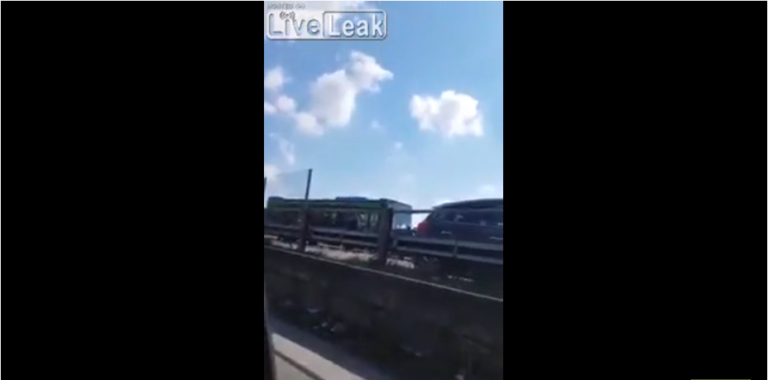 Un homme braque un bus scolaire avec 50 enfants à l&rsquo;intérieur en Italie !