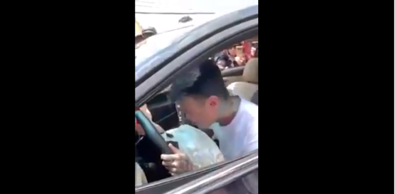 Un automobiliste sous meth continue de faire la fête après avoir provoqué un accident