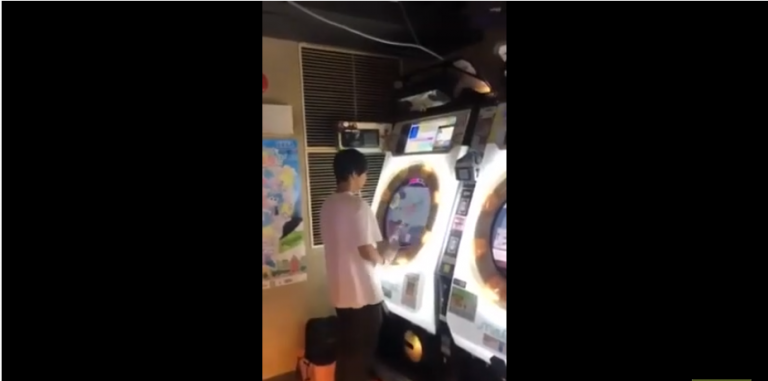 Cet ado est un génie des jeux d&rsquo;arcades…