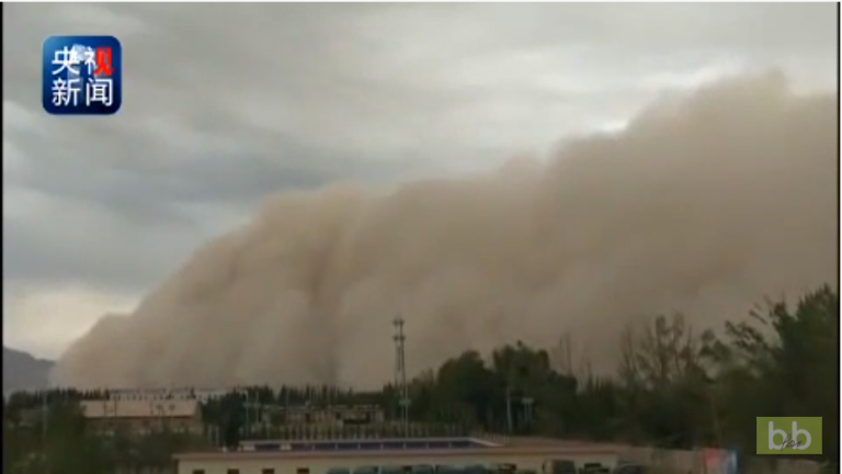 Une tempête de sable monstrueuse dans une ville chinoise !