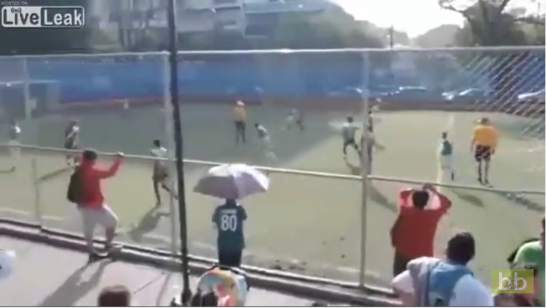 Grosse bagarre entre parents lors d&rsquo;un match de foot au Mexique !