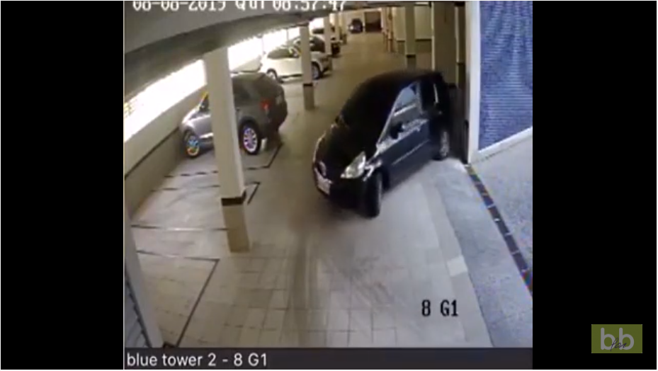 Comment se garer dans un parking très très étroit ? - Breakforbuzz