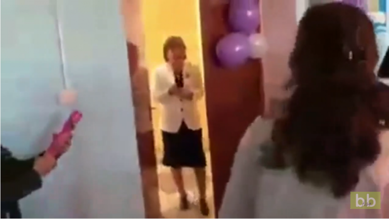 Un ado fête dignement un anniversaire surprise !